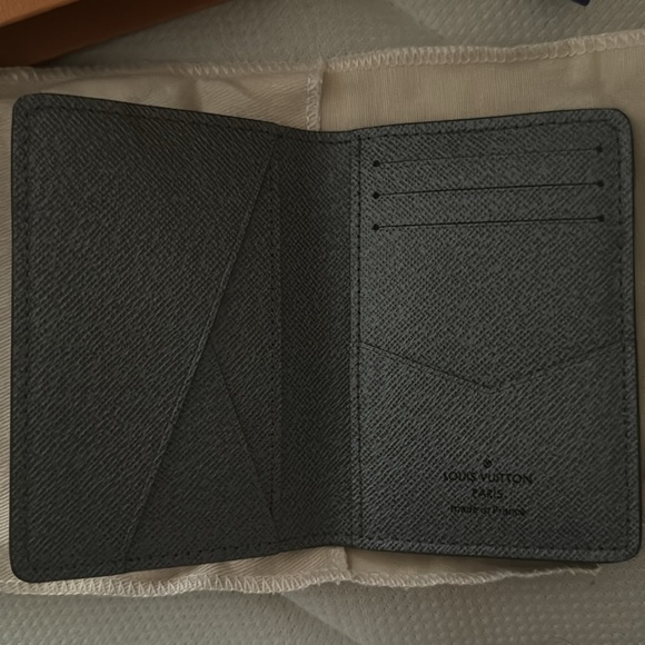 Louis Vuitton Pocket Organizer/Card Holder - Picture 3 of 4